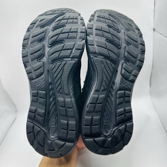 Size 6 - Asics Gel Contend 8 Triple Black Running Women’s Shoe - Picture 4 of 8